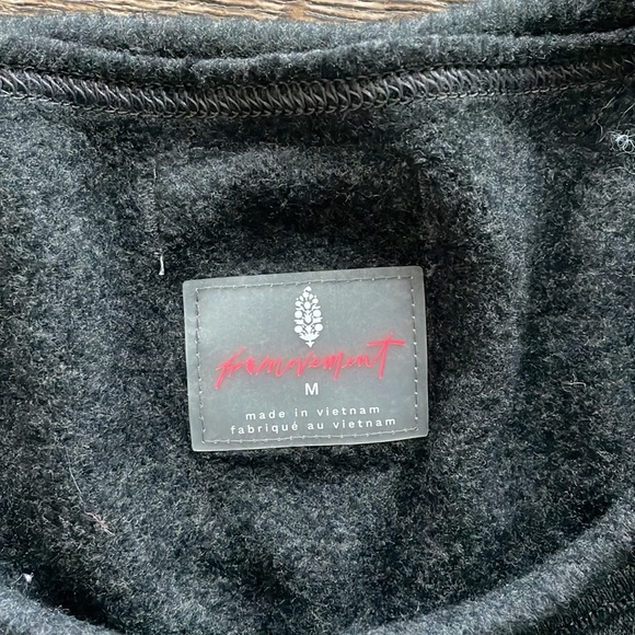 NWOT Free People Grey Medium Soft Long Sleeve Pullover. 💕 - Picture 2 of 5